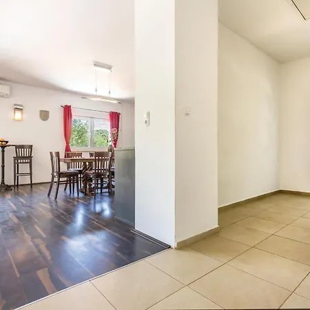 3 Bedroom Pet Friendly In Σπίτι διακοπών *